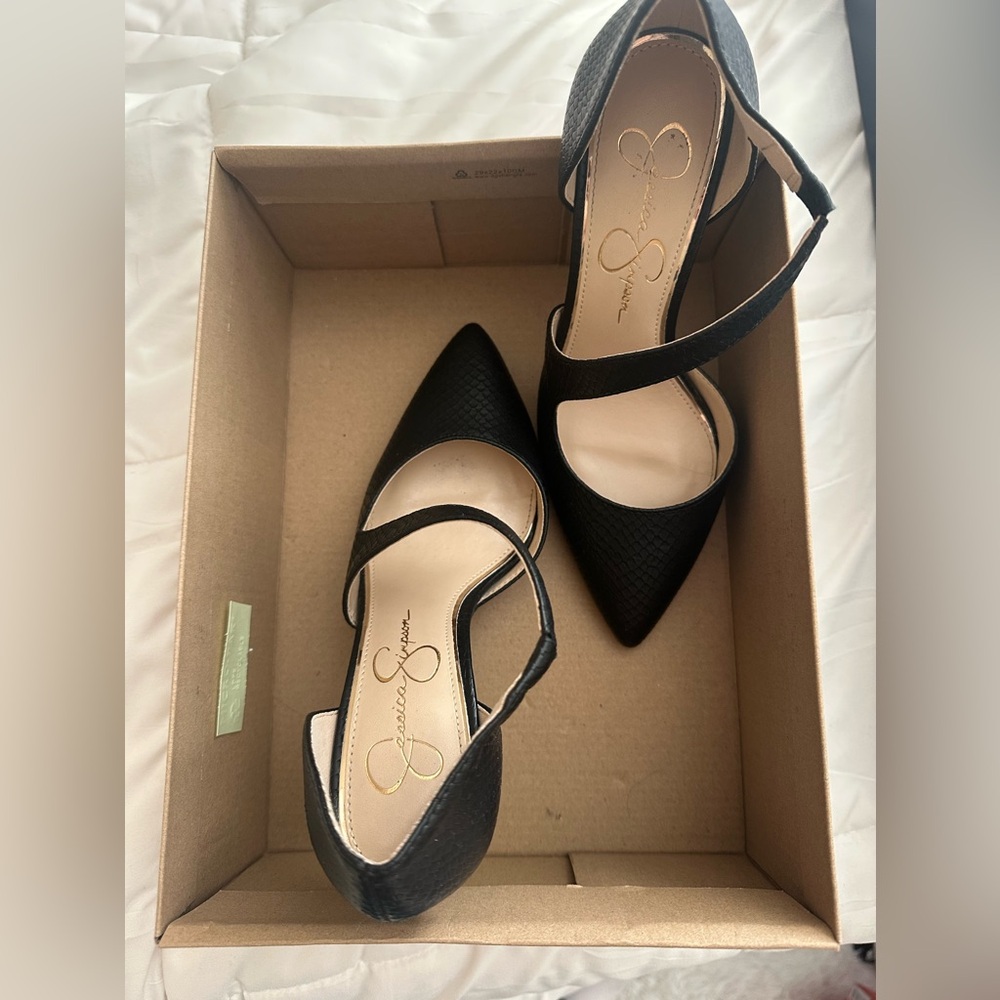 Jessica Simpson Black Textured Pointed Toe Slingback Pumps - Picture 3 of 7